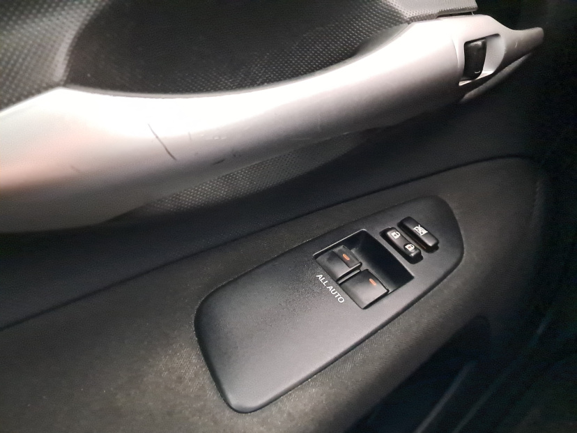 Toyota Auris, 2010