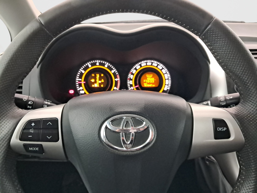 Toyota Auris, 2010