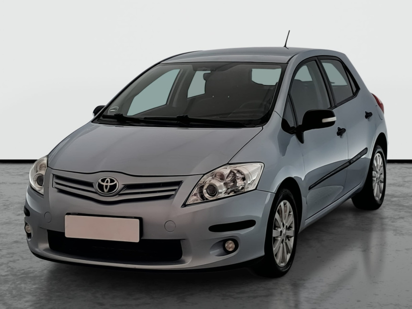 Toyota Auris, 2010