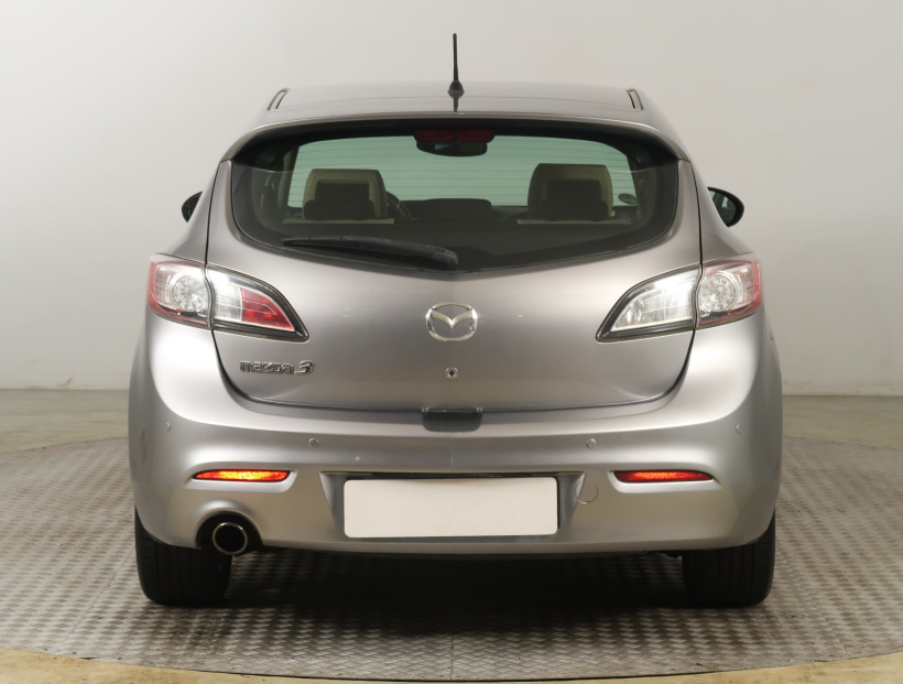 Mazda 3, 2011
