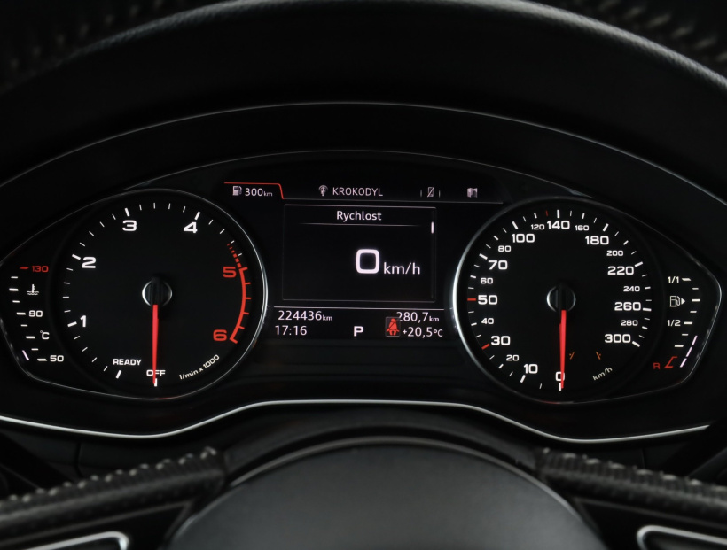 Audi A4, 2016