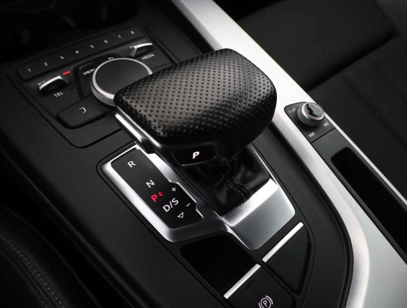 Audi A4, 2016