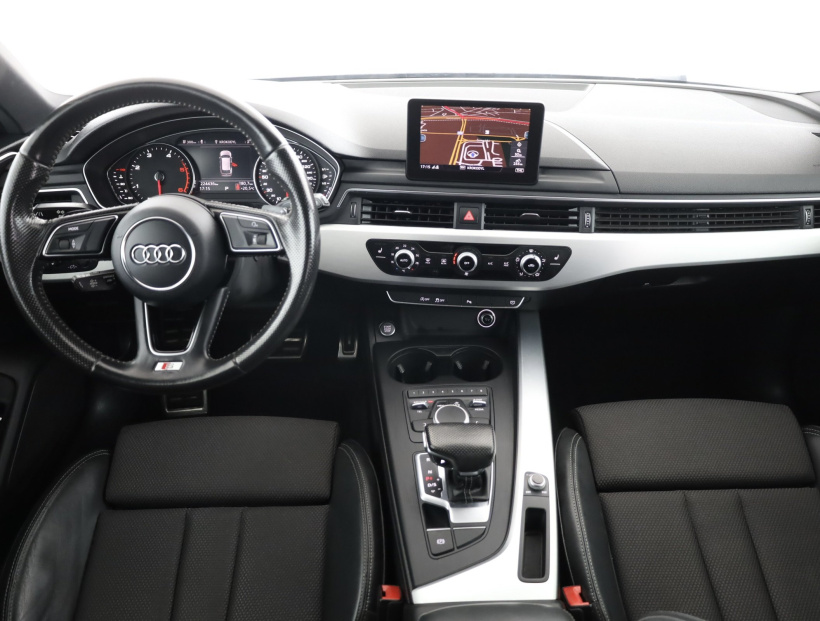 Audi A4, 2016