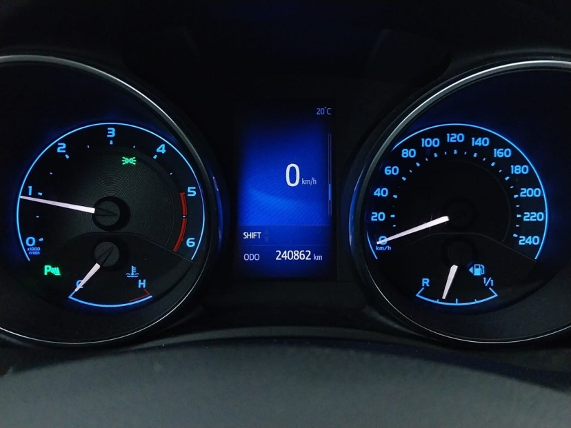 Toyota Auris, 2015