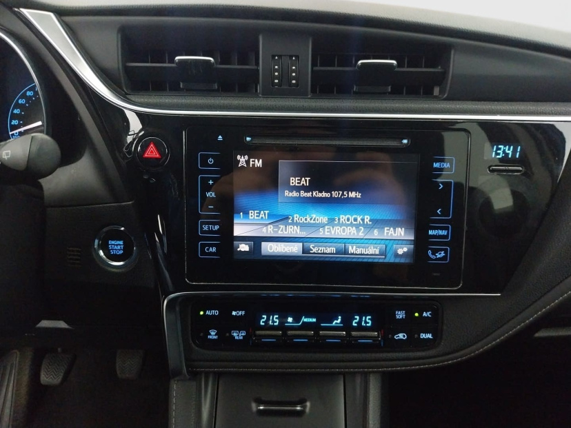 Toyota Auris, 2015