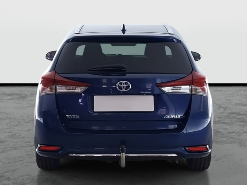 Toyota Auris, 2015