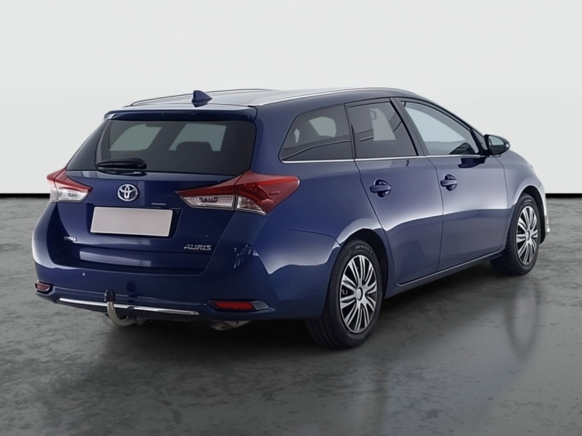 Toyota Auris, 2015