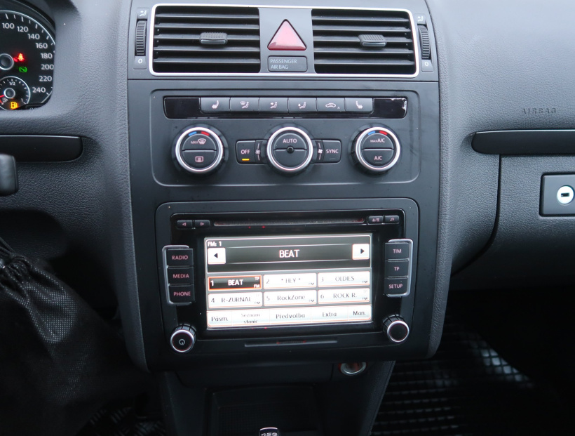 Volkswagen Touran, 2013