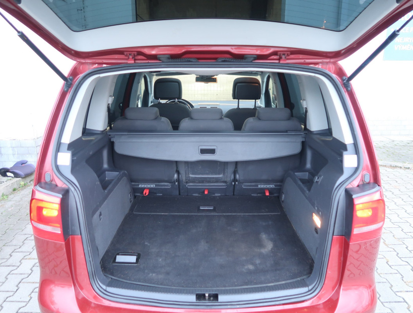 Volkswagen Touran, 2013
