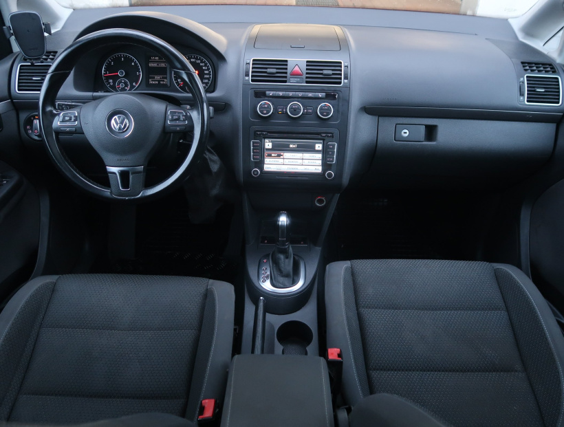 Volkswagen Touran, 2013