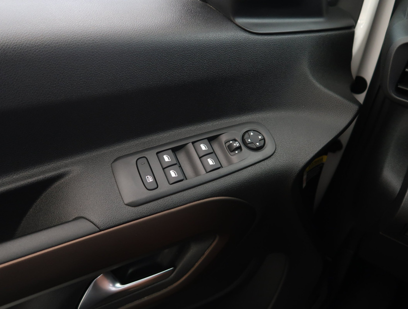 Peugeot Rifter, 2021