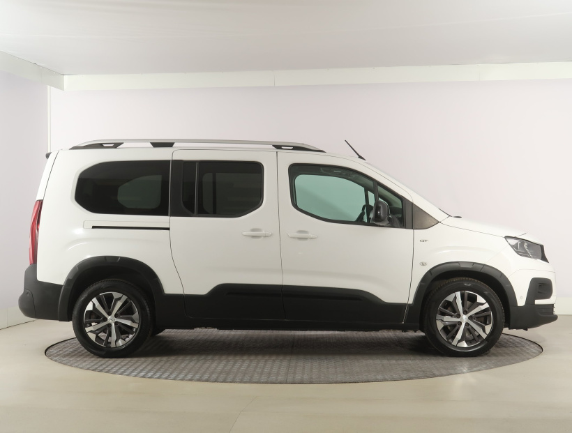 Peugeot Rifter, 2021