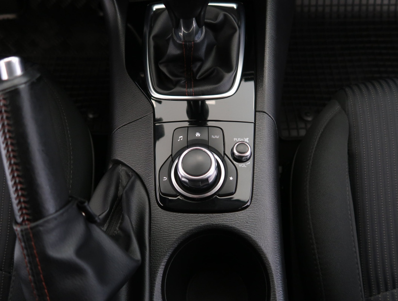 Mazda 3, 2016