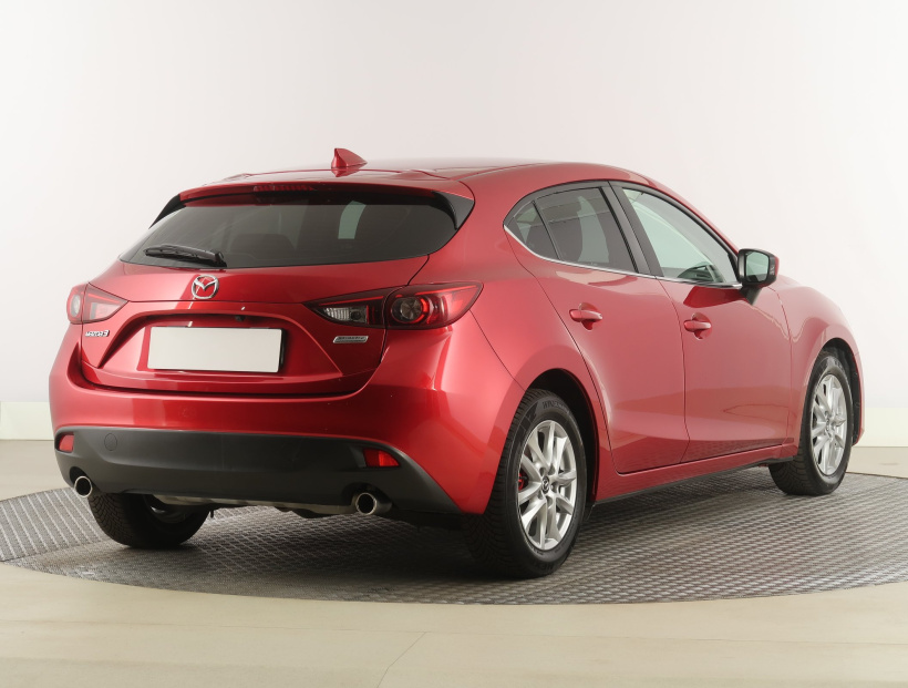 Mazda 3, 2016