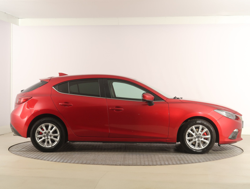 Mazda 3, 2016