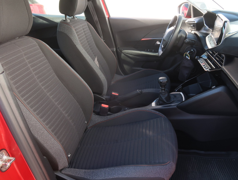 Peugeot 2008, 2020
