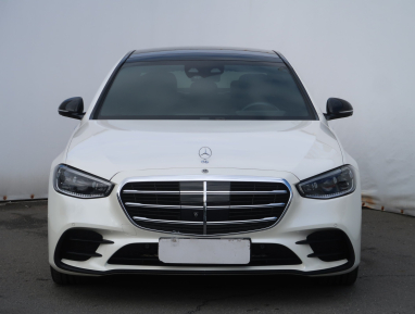 Mercedes-Benz S - 2021