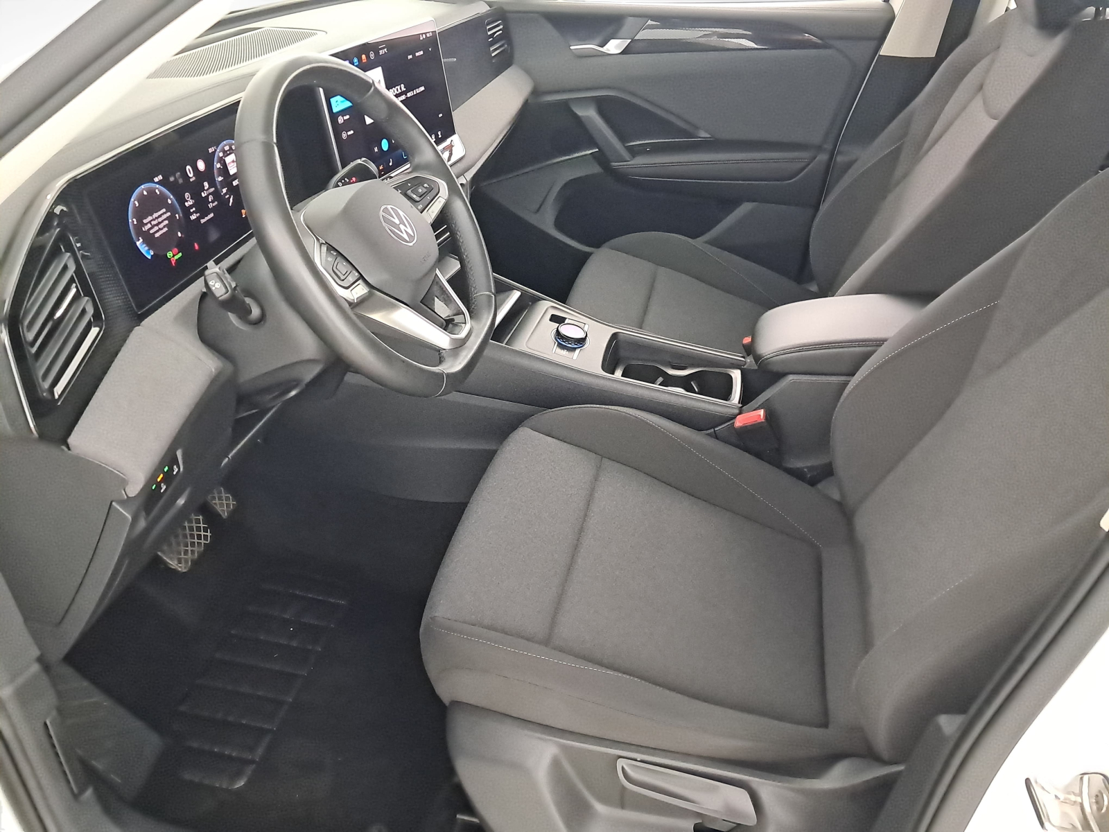 Volkswagen Tiguan - 2024