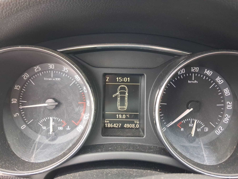 Škoda Superb, 2010