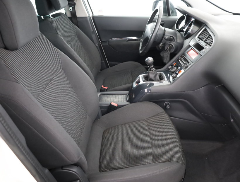Peugeot 5008, 2014