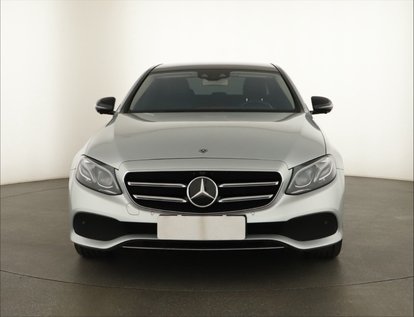 Mercedes-Benz E, 2019