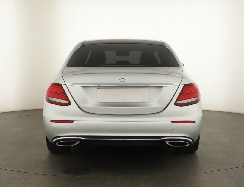 Mercedes-Benz E, 2019
