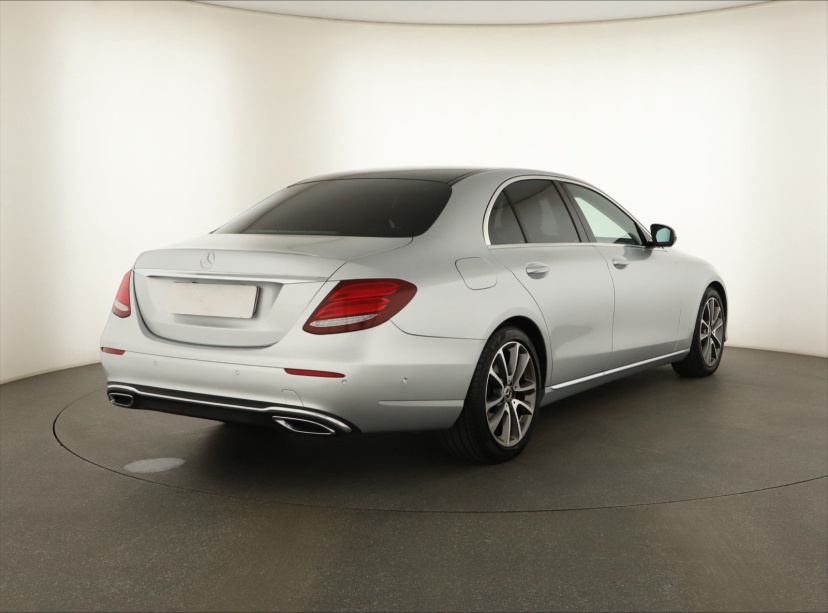 Mercedes-Benz E, 2019