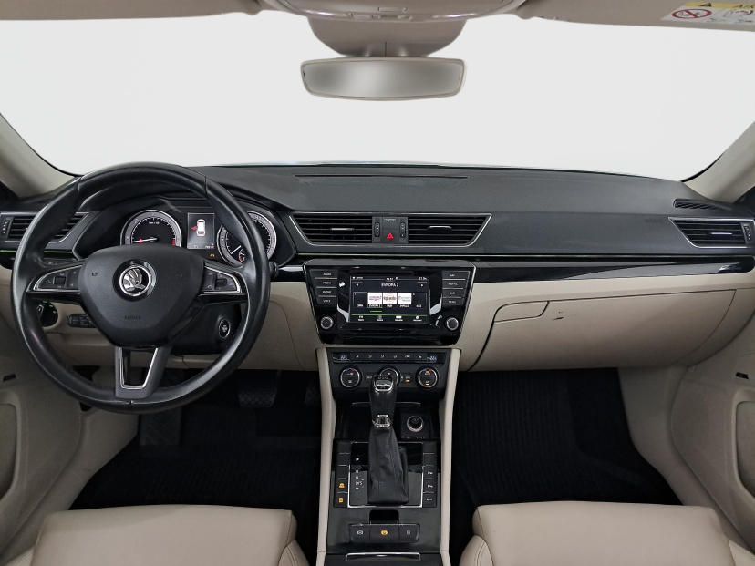 Škoda Superb, 2016