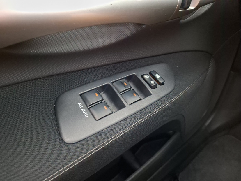 Toyota Auris, 2011