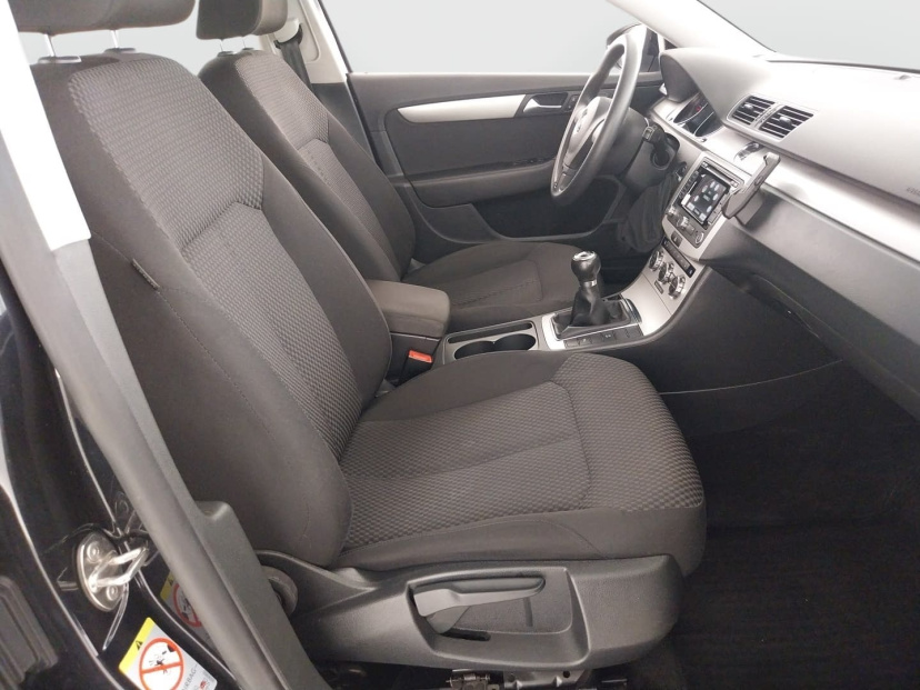 Volkswagen Passat, 2011