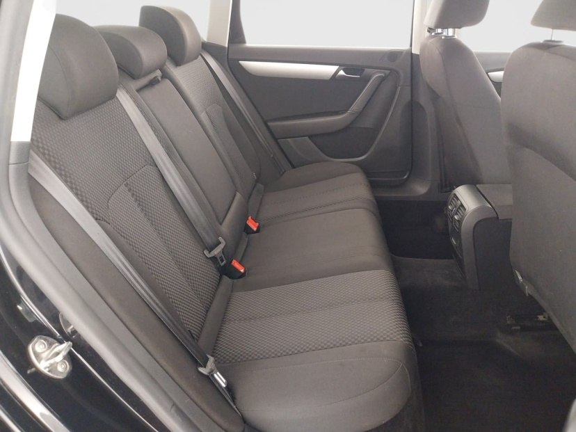 Volkswagen Passat, 2011