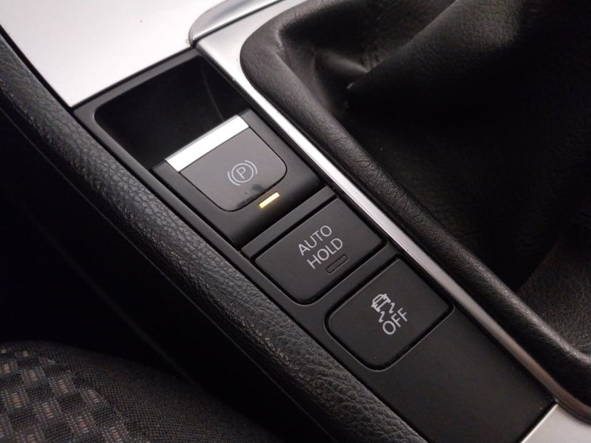 Volkswagen Passat, 2011