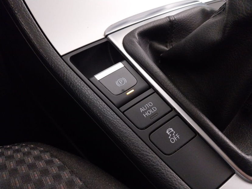Volkswagen Passat, 2011