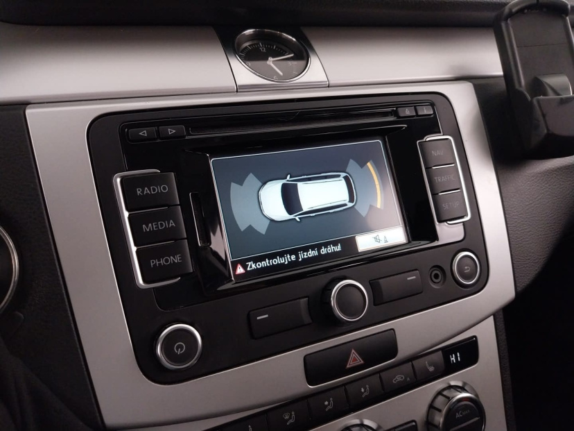 Volkswagen Passat, 2011