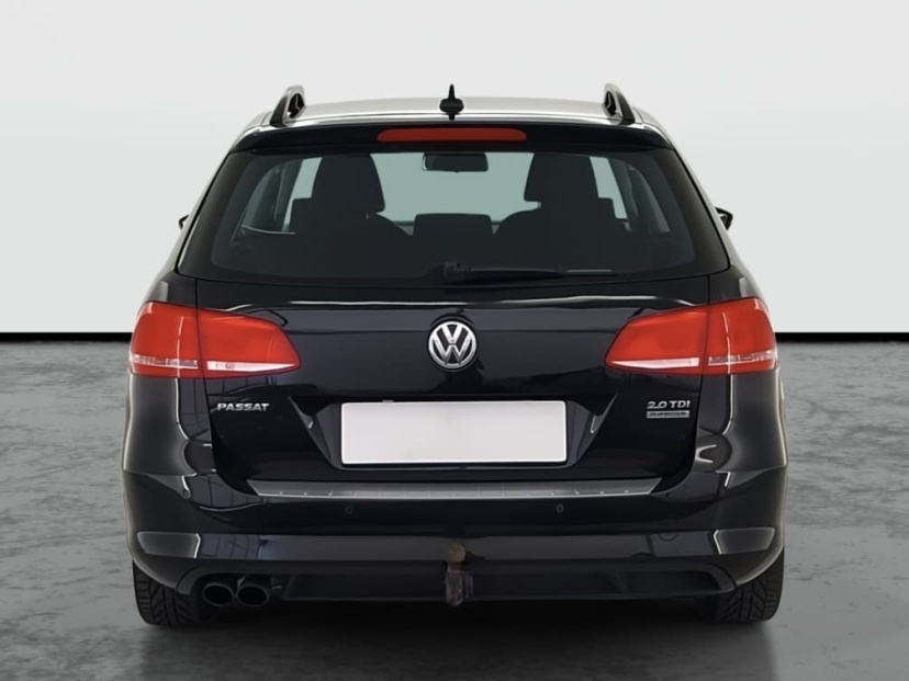 Volkswagen Passat, 2011