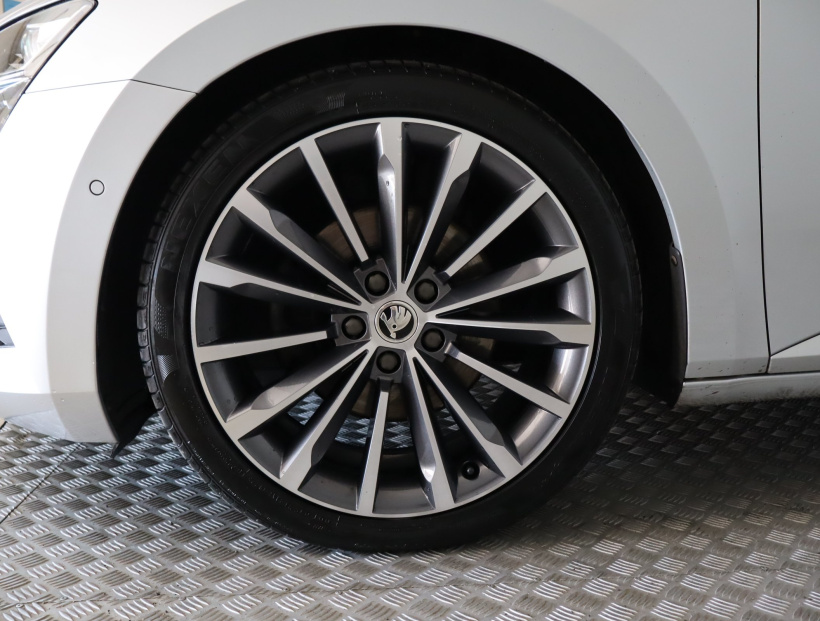 Škoda Superb, 2021