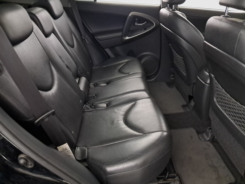 Toyota RAV 4, 2010