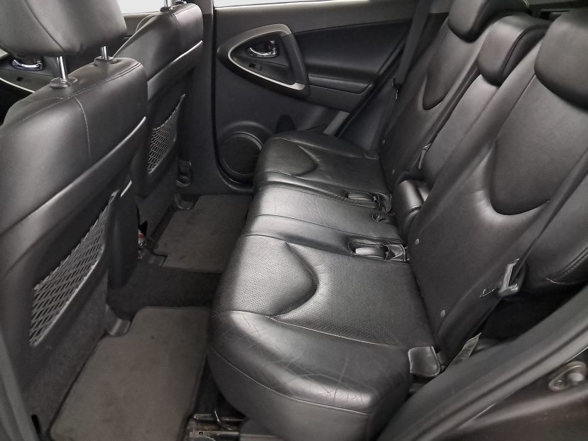 Toyota RAV 4, 2010