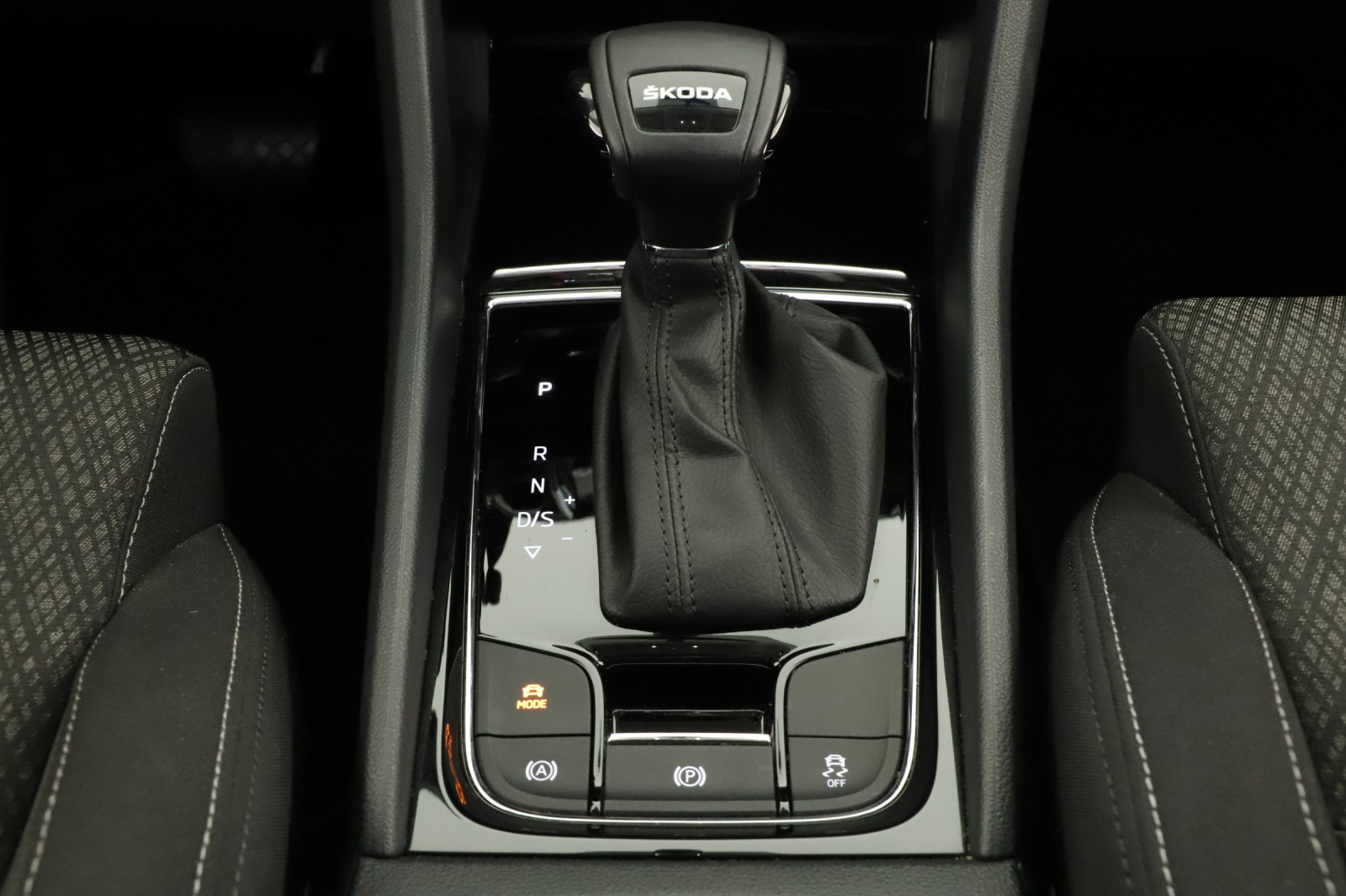 Škoda Karoq - 2023