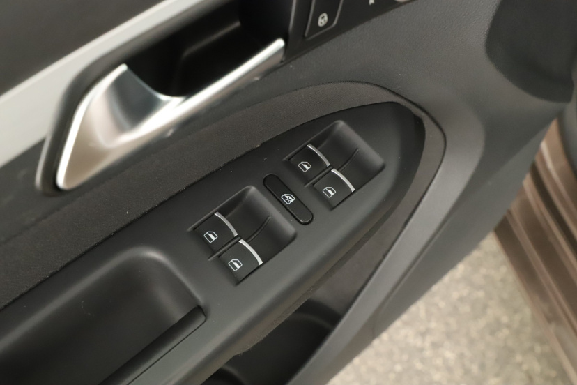 Volkswagen Touran, 2015