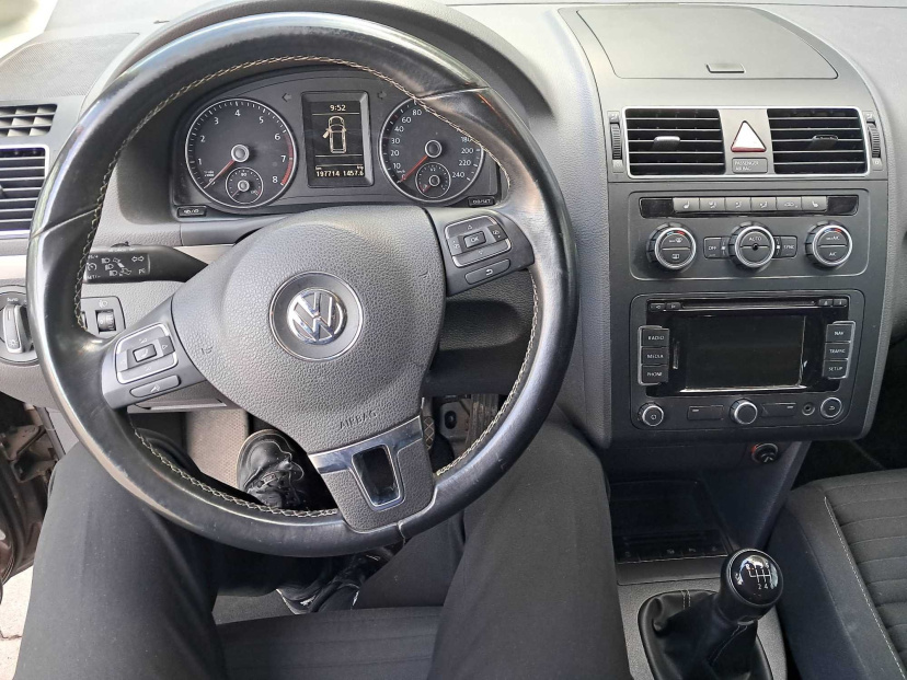Volkswagen Touran, 2015