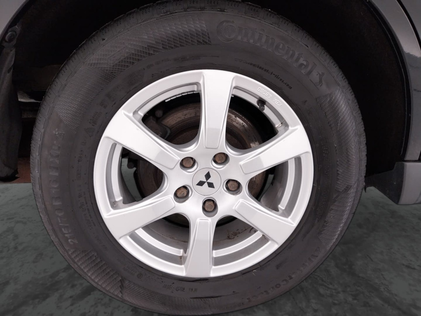 Mitsubishi Outlander, 2011