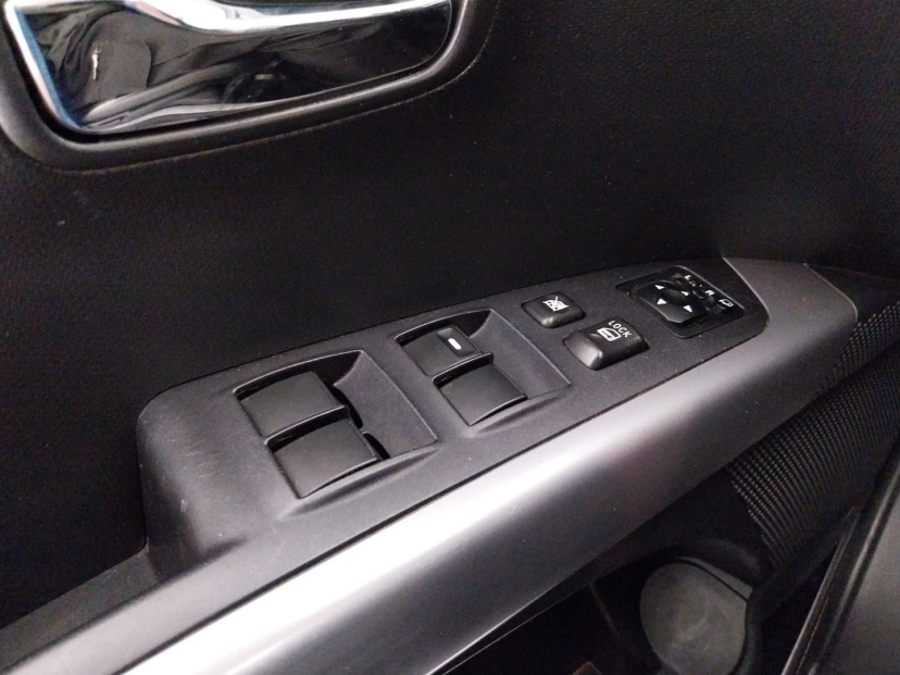 Mitsubishi Outlander, 2011