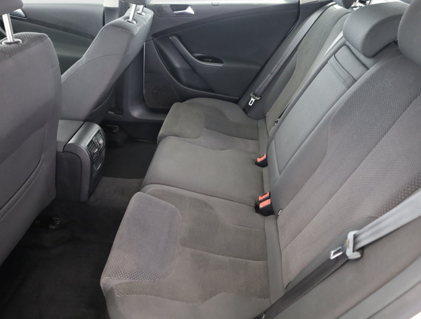 Volkswagen Passat, 2009