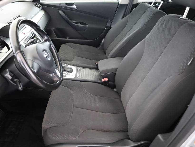 Volkswagen Passat, 2009