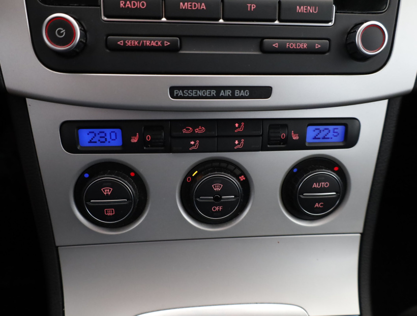 Volkswagen Passat, 2009