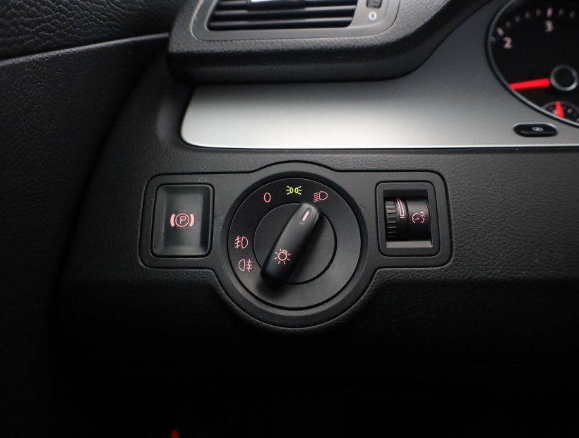 Volkswagen Passat, 2009