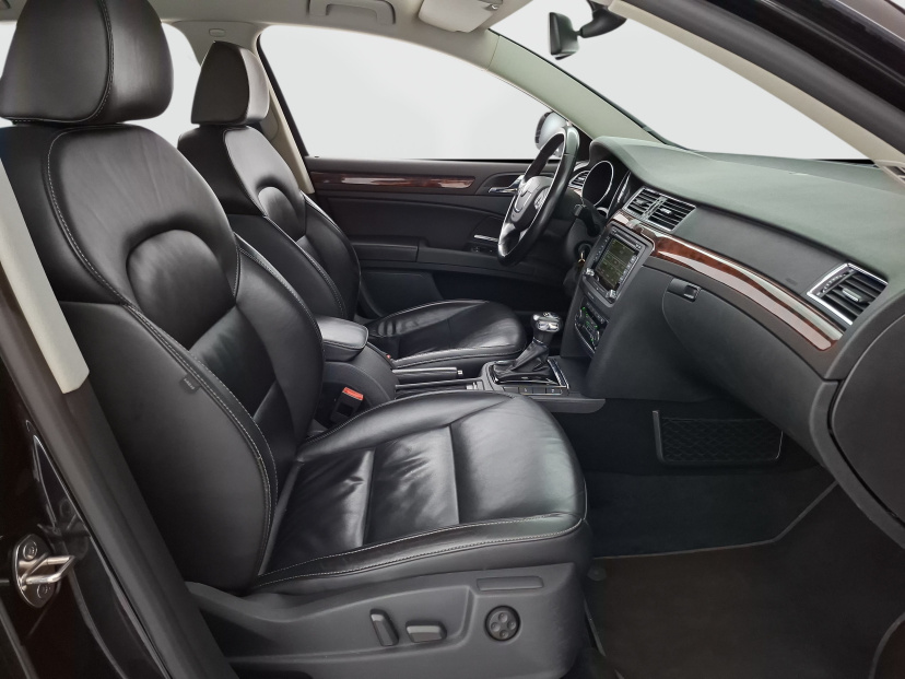 Škoda Superb, 2011