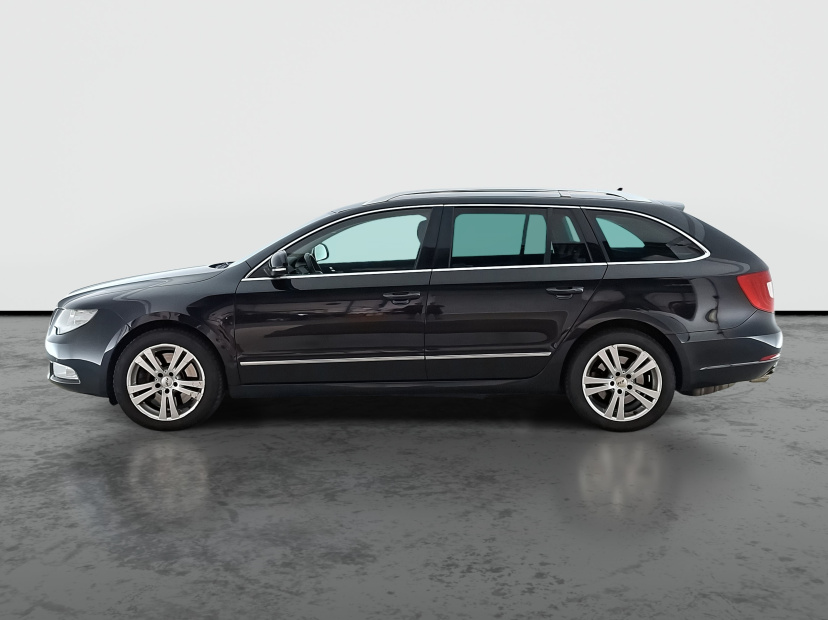 Škoda Superb, 2011