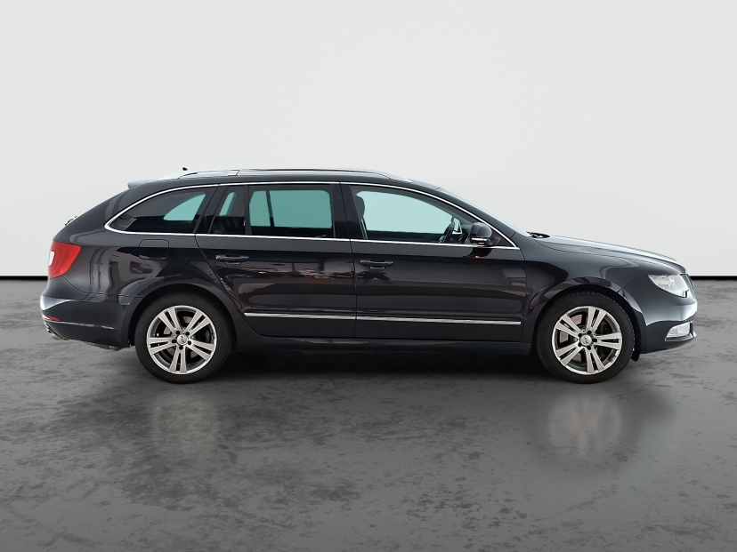 Škoda Superb, 2011